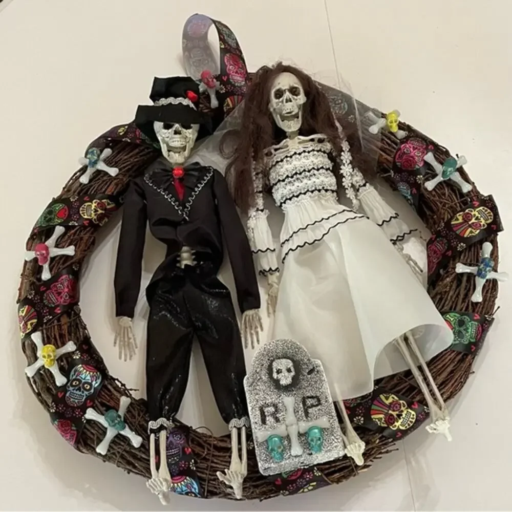 Handmade Halloween Skeleton Bride Groom Wreath 18
